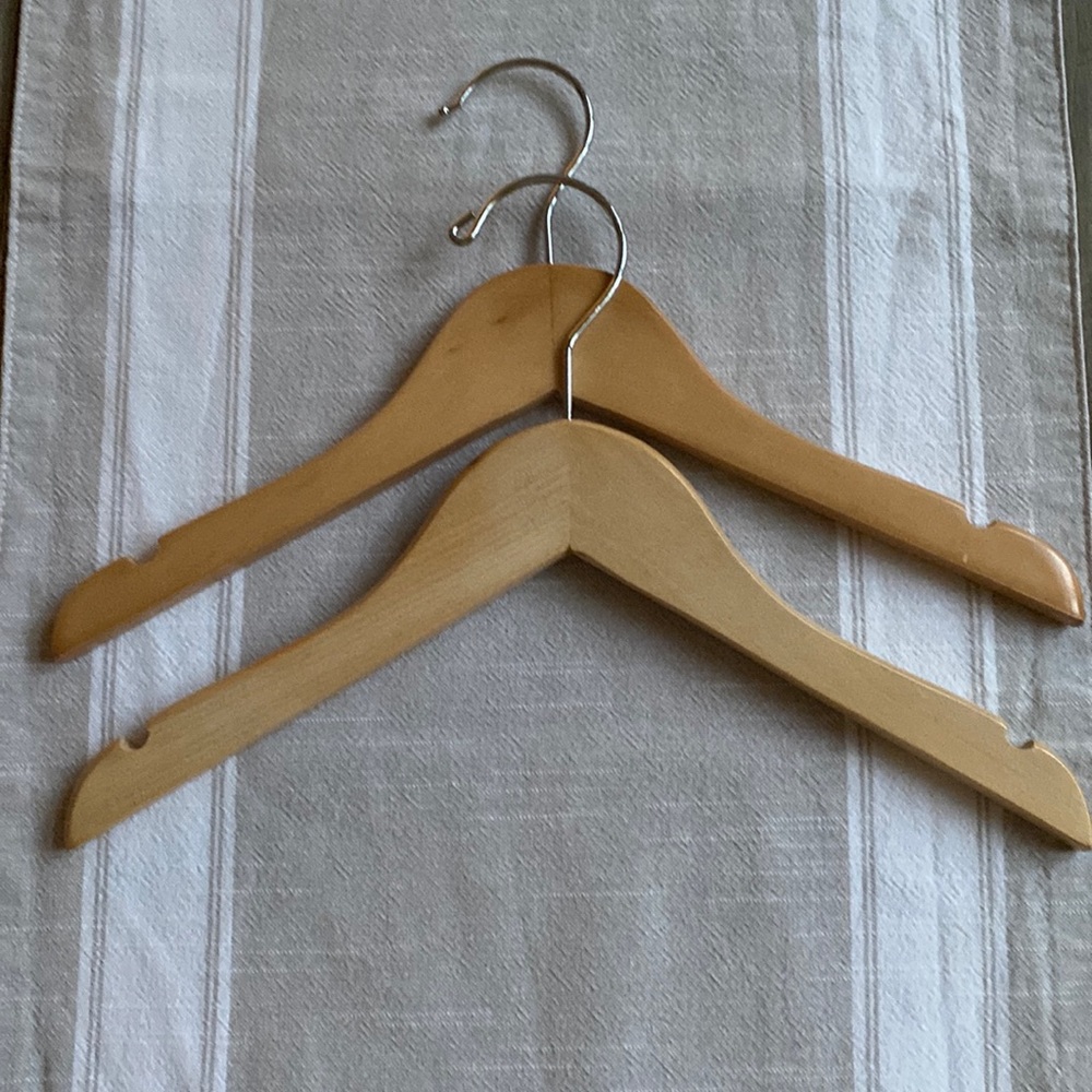 Childrens top wood hangers! In excellent condition. $10/10. Sold in multiples